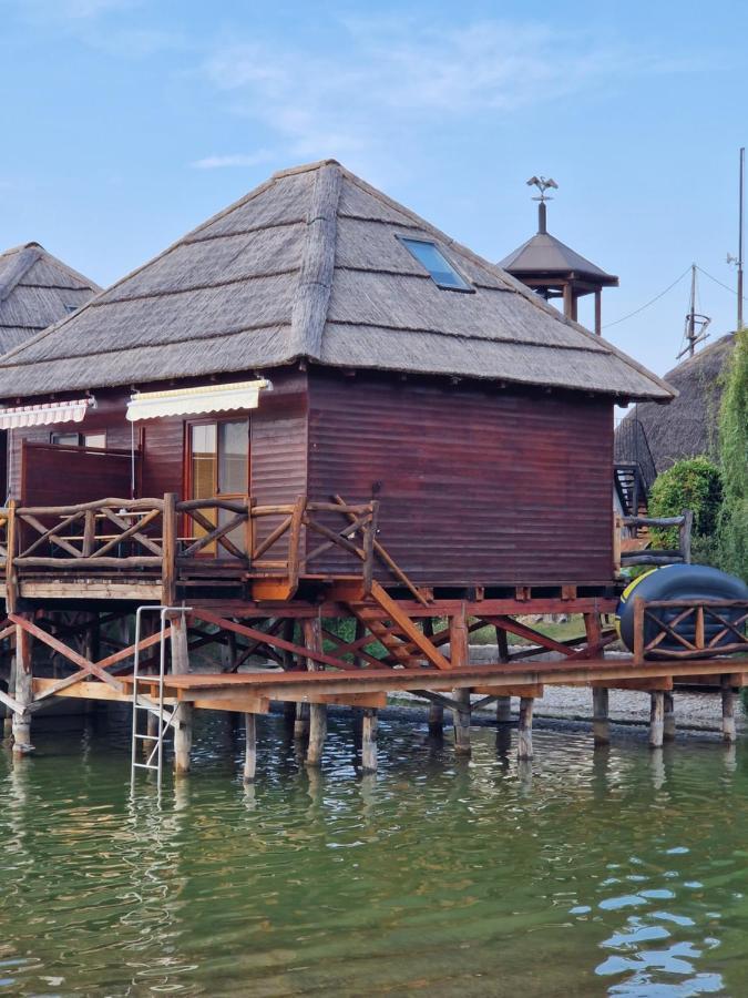 Апартаменты Bora Bora Na Slnecnych Jazerach Сенец Экстерьер фото